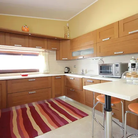 Villa Belvilla By Oyo Nereide, Cleaning Included