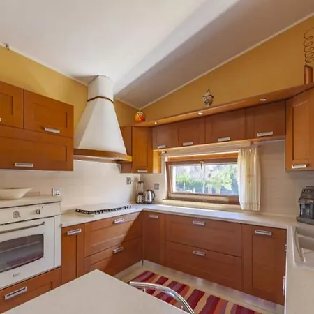 Villa Belvilla By Oyo Nereide, Cleaning Included Melissano