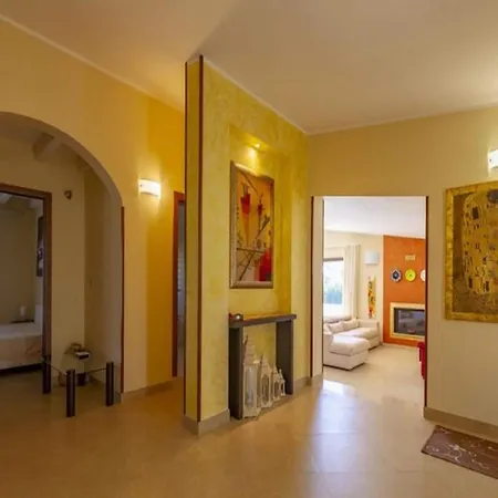Belvilla By Oyo Nereide, Cleaning Included Villa