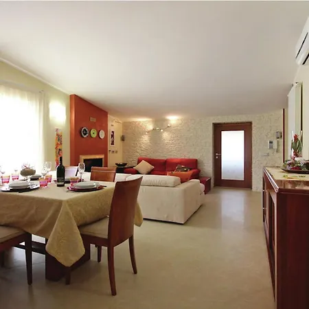 Villa Belvilla By Oyo Nereide, Cleaning Included *